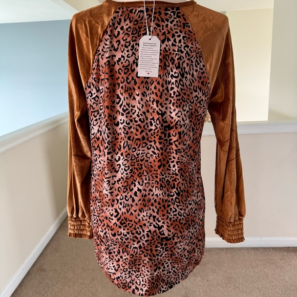 Velour Leopard Print Tunic - Picture 5 of 7